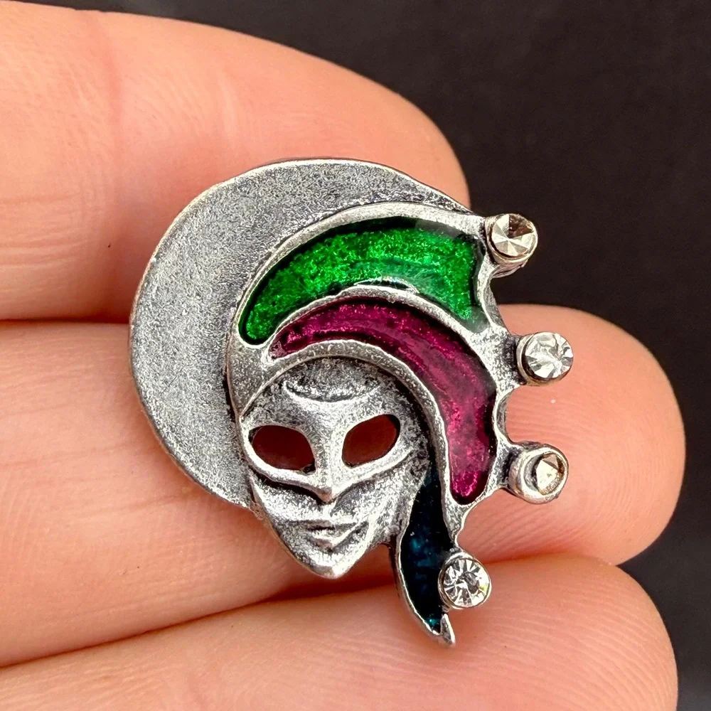 Vintage Signed Masquerade Mask Pin Silver Green Magenta Enamel Rhinestone